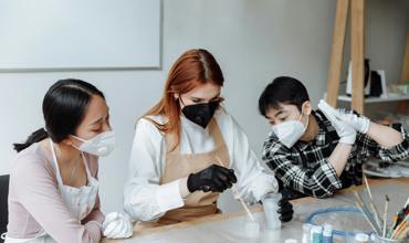 Priming plastic