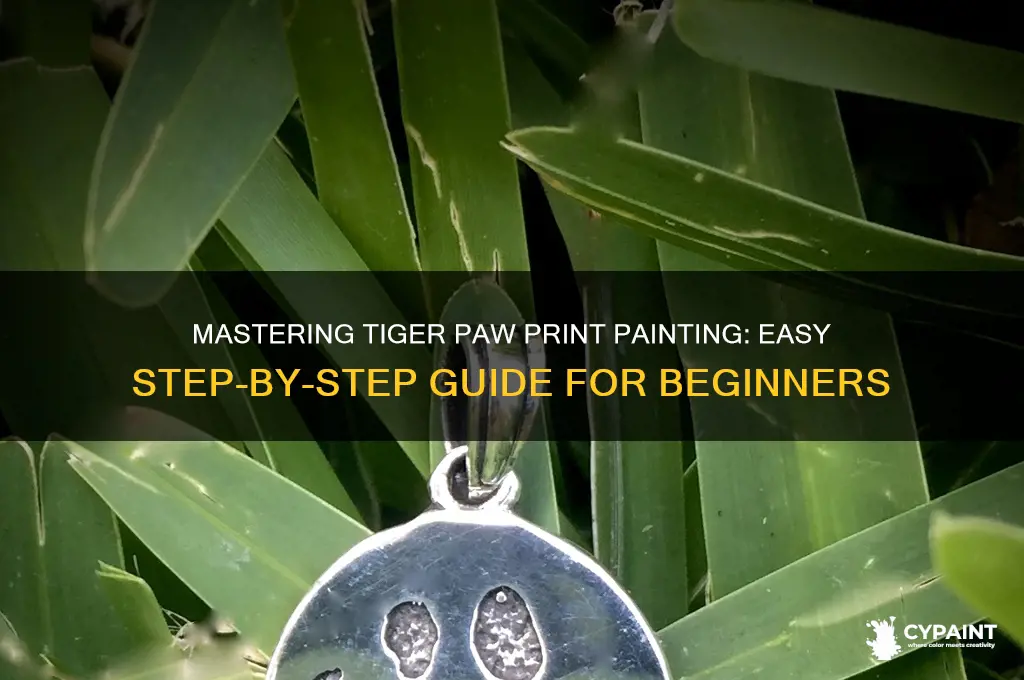 how to paint a tiger paw print