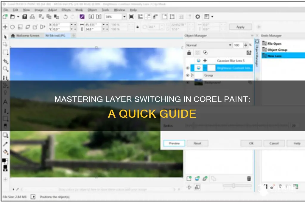 how to switch between layers on corel paint