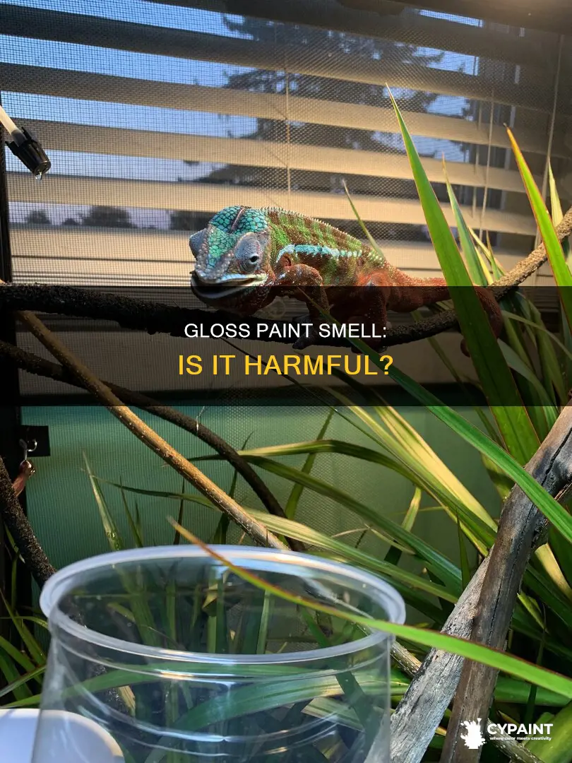 is the smell of gloss paint bad for you